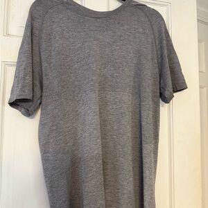 Lululemon Athletica Gray Short Sleeve Tee